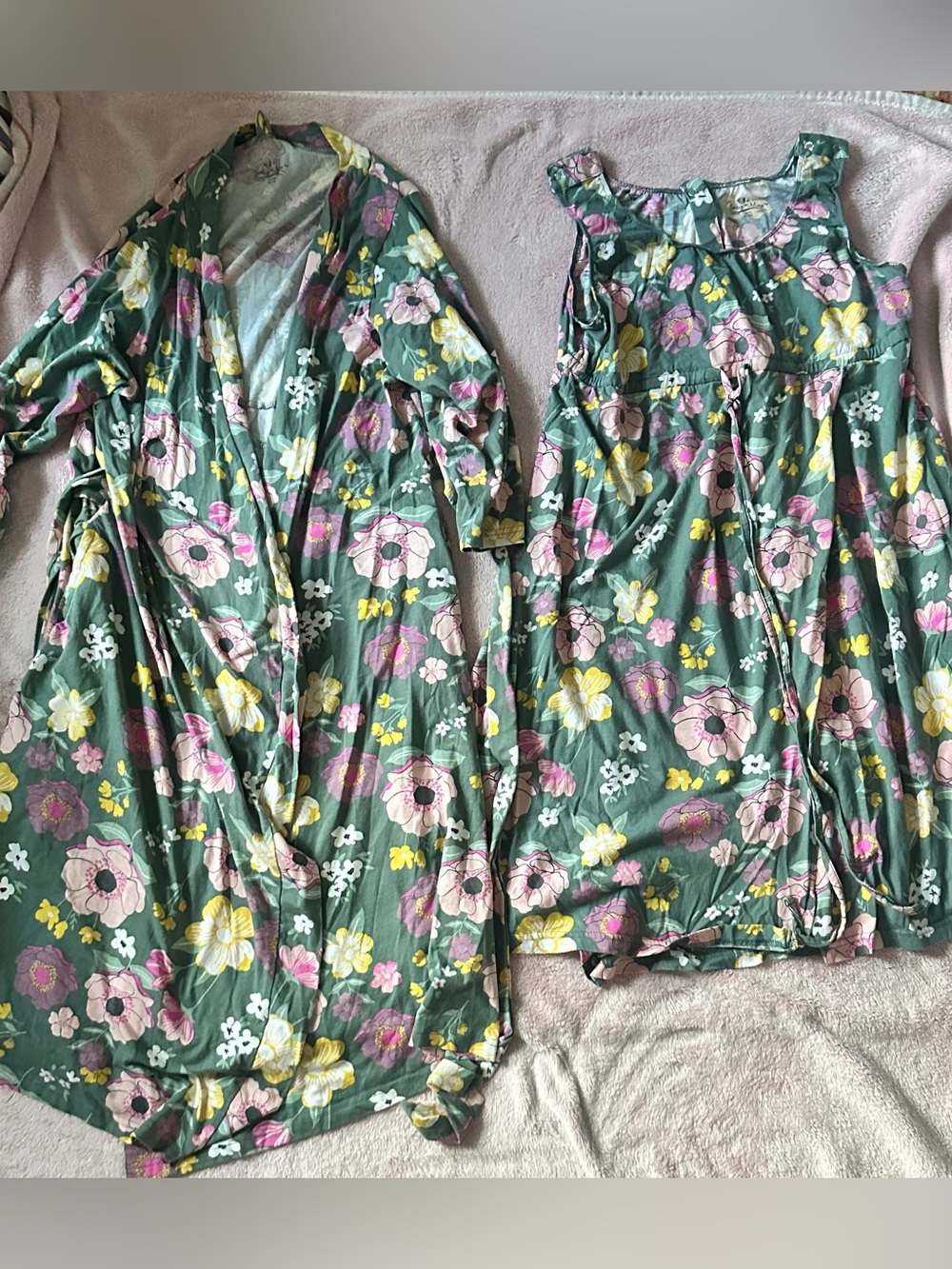 Baby Be Mine Nursing/Maternity/Hospital Gown and Robe Charlotte Print Size S/M